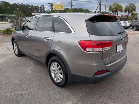 Used 2018 Kia Sorento L FWD image 6