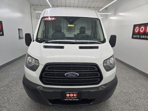 Used 2018 Ford Transit 250 148 Medium Roof RWD image 3