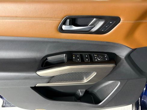 Used 2022 Nissan Pathfinder Platinum w/ Cargo Package image 15