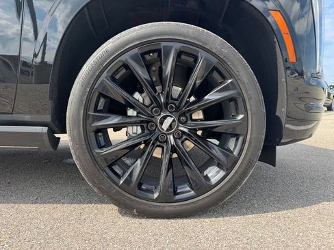 Certified 2025 Cadillac Escalade Sport Platinum w/ LPO, ONYX Package AWD/4WD image 18
