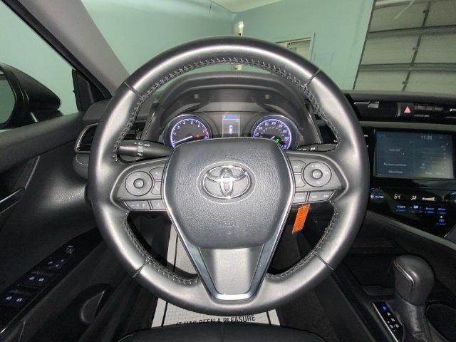 Used 2019 Toyota Camry SE FWD image 14