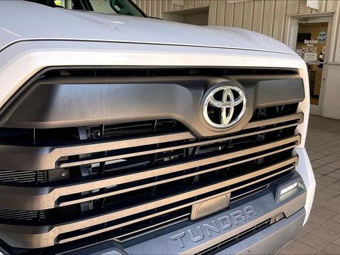 Used 2022 Toyota Tundra SR5 AWD/4WD image 26