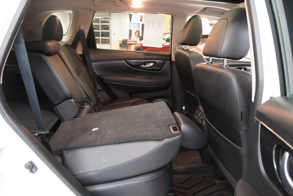 Used 2018 Nissan Rogue SL w/ Premium Package AWD/4WD image 33