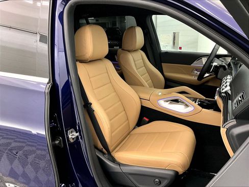 Used 2026 Mercedes-Benz GLS 450 4MATIC image 6