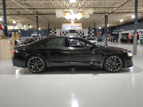 Used 2017 Audi S8 Plus AWD/4WD image 7