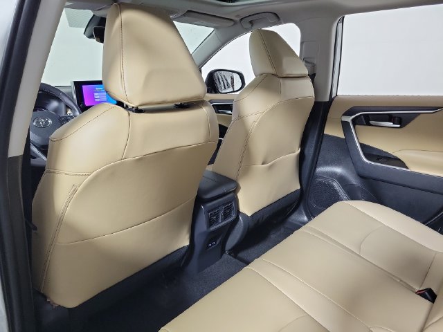 Used 2024 Toyota RAV4 XLE Premium FWD image 11
