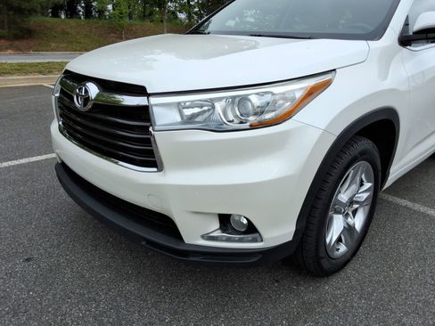 Used 2016 Toyota Highlander Limited FWD image 9