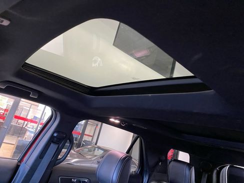 Used 2019 Ford Explorer Platinum image 25