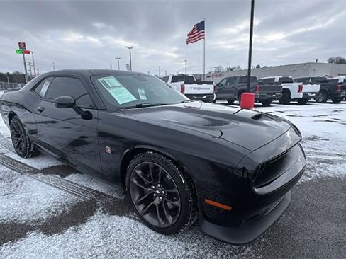 Used 2021 Dodge Challenger R/T Scat Pack w/ Scat Pack Stripe image 7