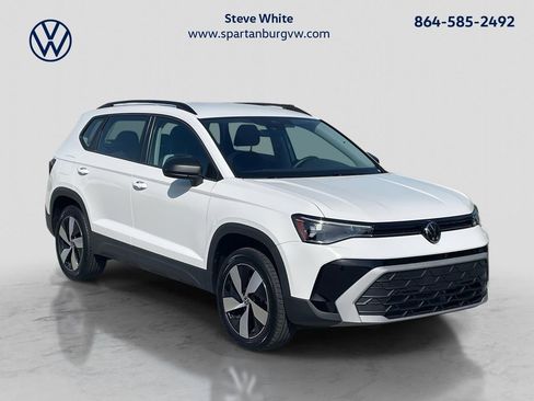 Used 2025 Volkswagen Taos S AWD/4WD image 1