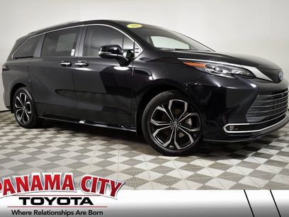 Certified 2025 Toyota Sienna Platinum
