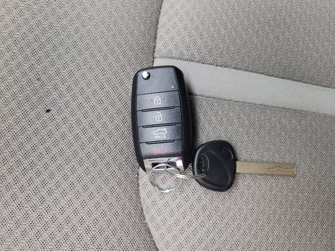 Used 2018 Kia Optima LX FWD image 32