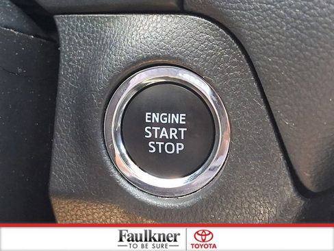 Certified 2025 Toyota RAV4 XLE AWD/4WD image 22
