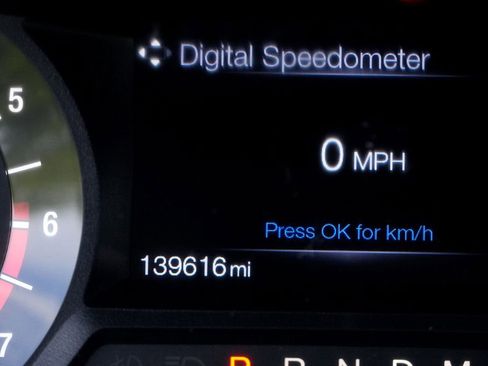 Used 2015 Ford Expedition XLT RWD image 41