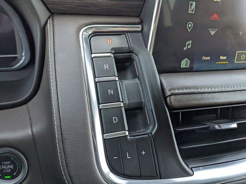 Used 2024 Chevrolet Tahoe LT RWD image 30