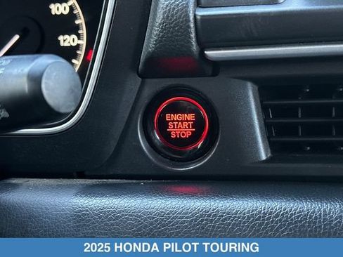 Certified 2025 Honda Pilot Touring image 27