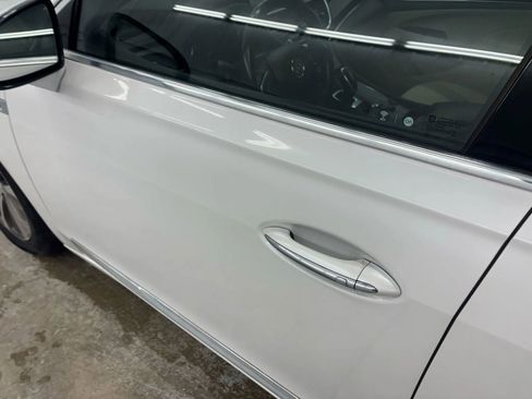 Used 2019 Buick LaCrosse Essence w/ Sights and Sounds Package FWD image 21