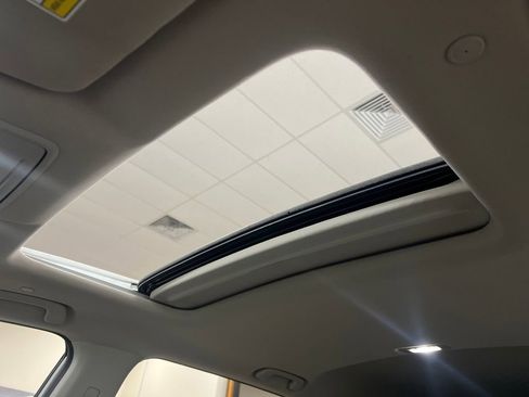 Used 2025 Honda CR-V EX-L image 23
