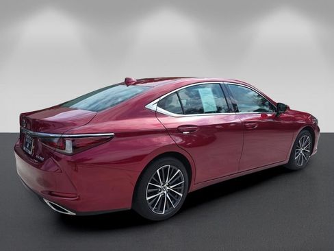 Used 2024 Lexus ES 350 w/ Premium Package FWD image 4