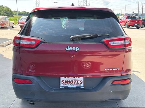 Used 2014 Jeep Cherokee Sport FWD image 7