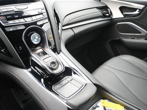 Certified 2024 Acura RDX SH-AWD image 4