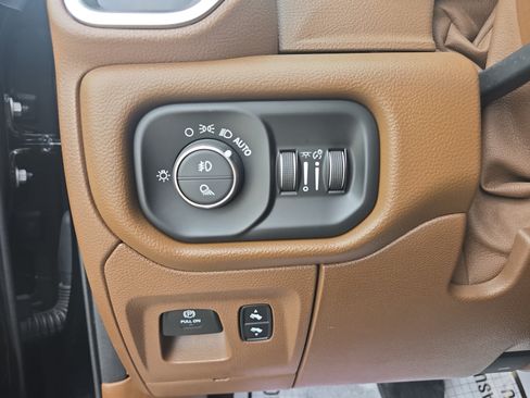 Used 2021 RAM 1500 Laramie w/ Laramie Southwest Edition RWD image 27