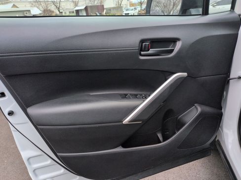 Used 2023 Toyota Corolla Cross LE w/ Moonroof Package image 15