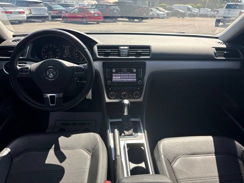 Used 2012 Volkswagen Passat 2.5 SE FWD image 11