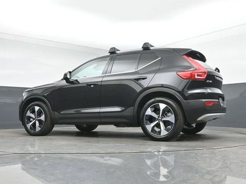 Used 2025 Volvo XC40 B5 Plus AWD/4WD image 15