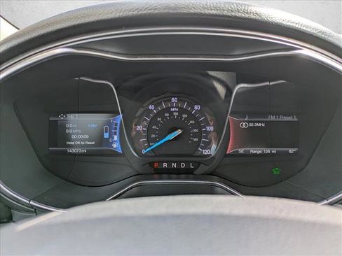 Used 2017 Ford Fusion Titanium image 10