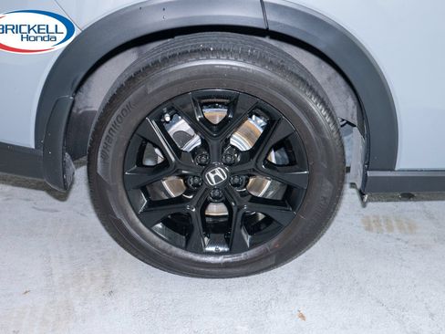 Certified 2025 Honda HR-V Sport image 36