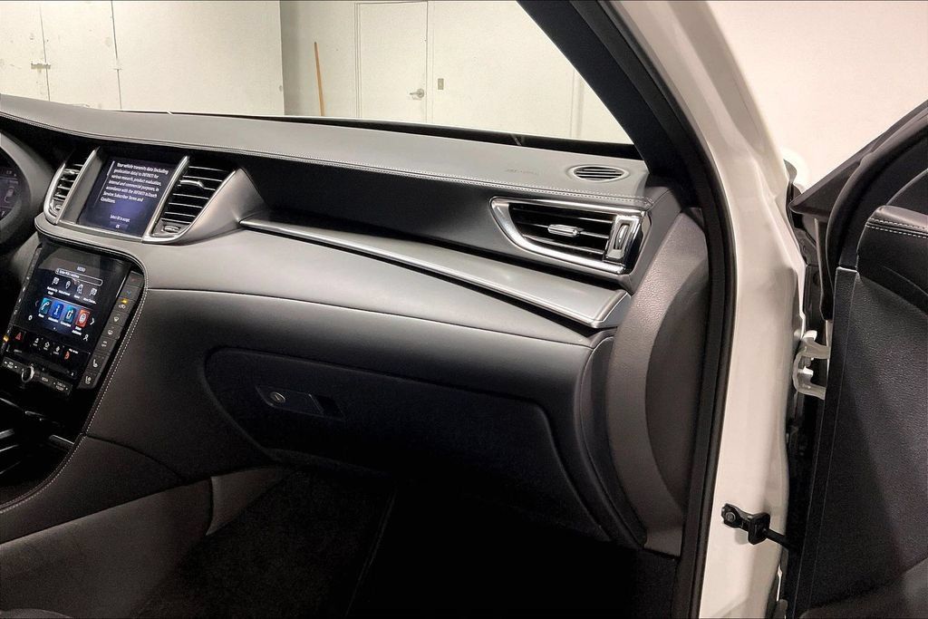 Used 2023 INFINITI QX55 Essential AWD/4WD image 19