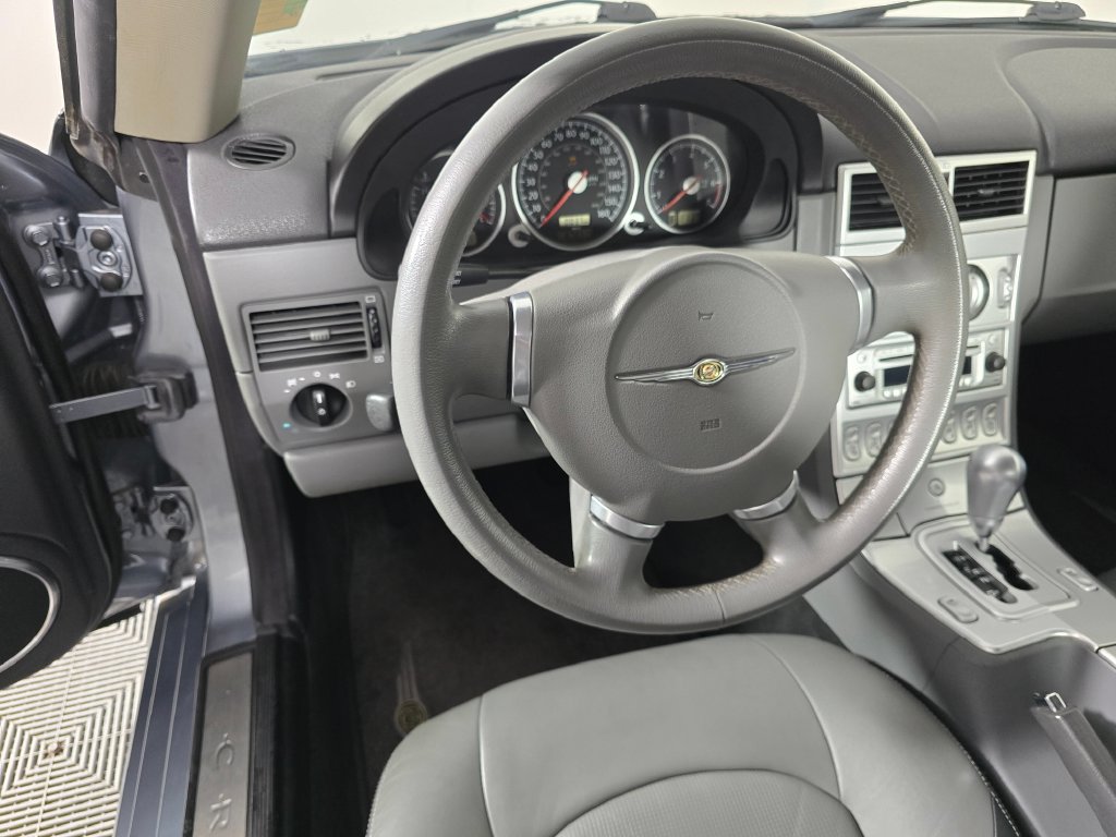 Used 2004 Chrysler Crossfire Coupe RWD image 17