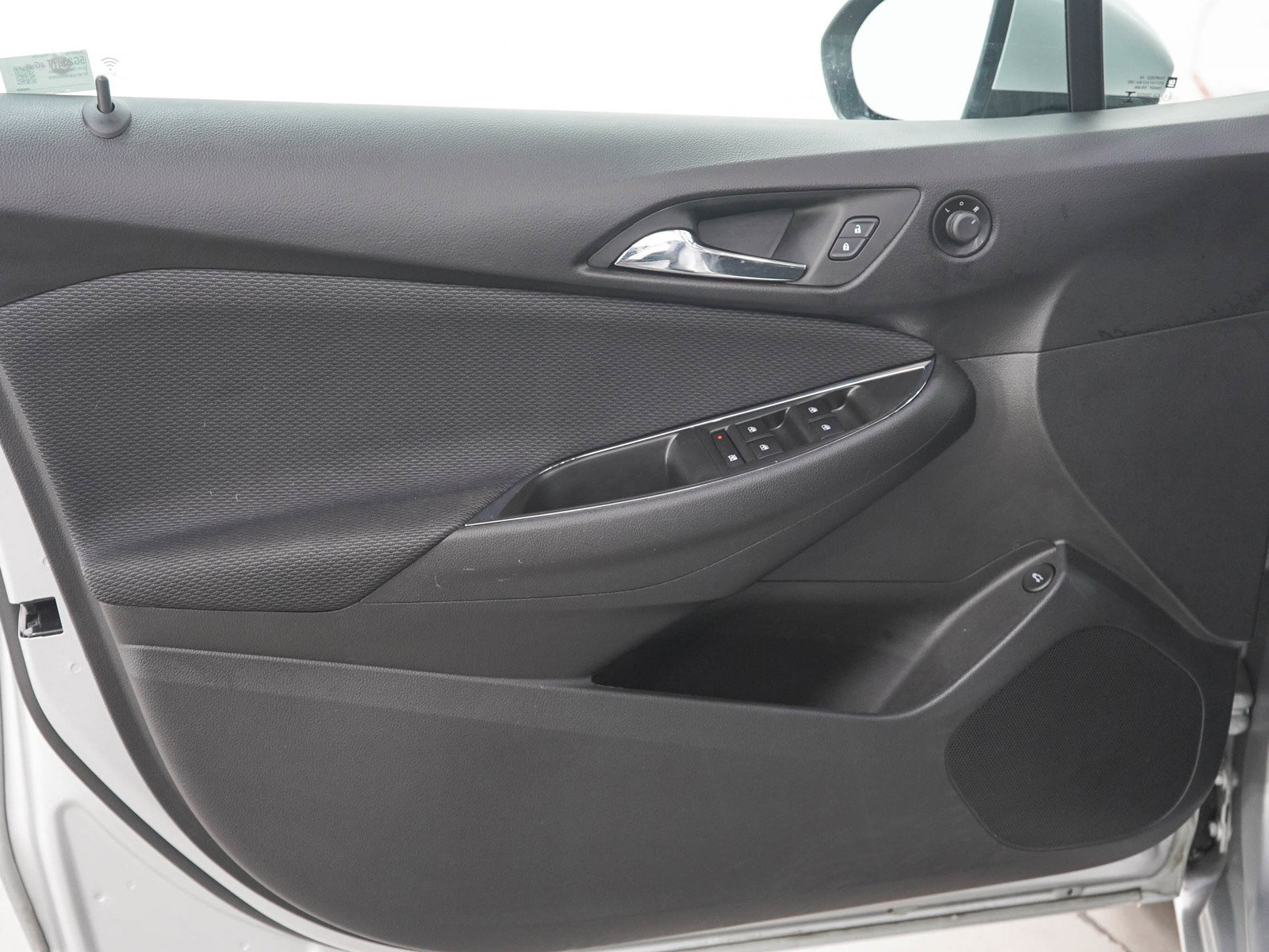 Used 2016 Chevrolet Cruze LT FWD image 18
