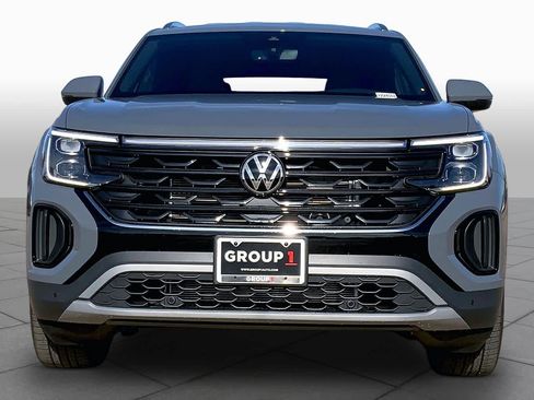 New 2026 Volkswagen Atlas Cross Sport SE FWD image 3