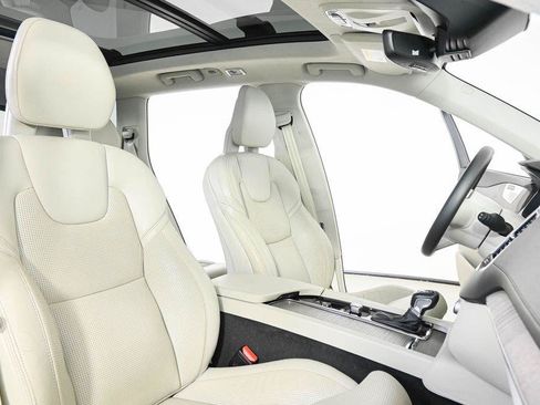Used 2021 Volvo XC90 T6 Inscription w/ Lounge Package AWD/4WD image 24