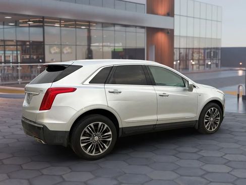 Used 2017 Cadillac XT5 Premium Luxury image 12