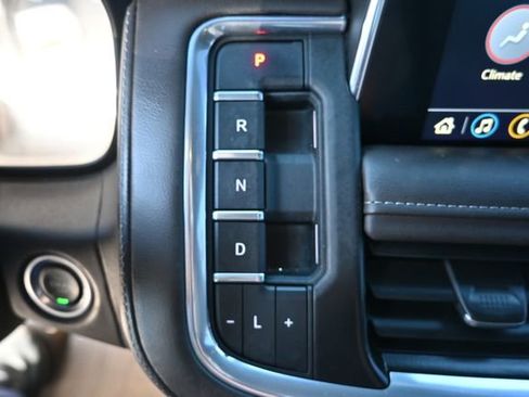 Used 2021 Chevrolet Tahoe Z71 w/ Z71 Signature Package image 24