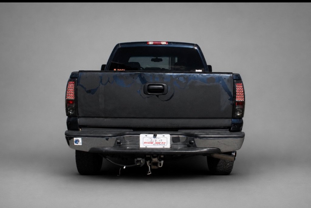 Used 2005 Chevrolet Silverado 2500 LT w/ Heavy-Duty Power Package AWD/4WD image 2