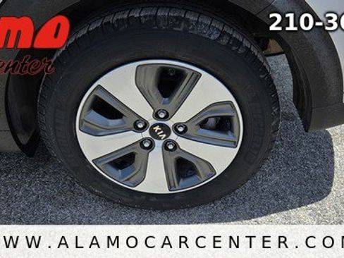 Used 2019 Kia Niro FE FWD image 12