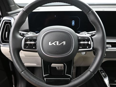 Used 2025 Kia Sorento SX Prestige AWD/4WD image 13