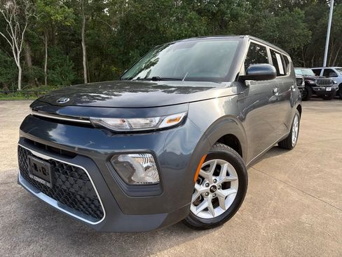 Used 2021 Kia Soul S FWD image 1
