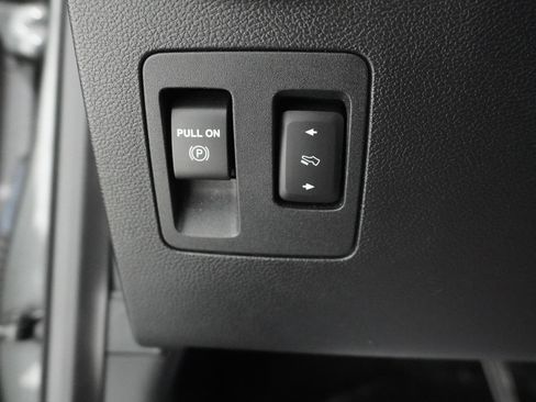 Used 2019 Ford F150 Lariat RWD image 15