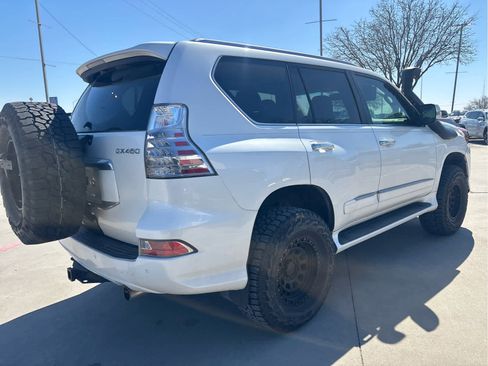 Used 2014 Lexus GX 460 Luxury image 3