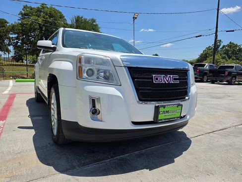Used 2010 GMC Terrain SLT FWD image 4