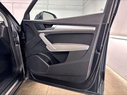 Used 2018 Audi Q5 2.0T Premium Plus w/ Premium Plus Package AWD/4WD image 25