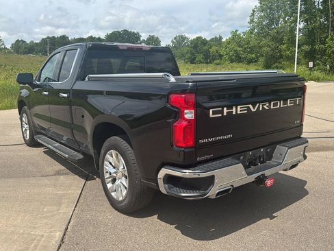 Used 2019 Chevrolet Silverado 1500 LTZ w/ LTZ Plus Package AWD/4WD image 3