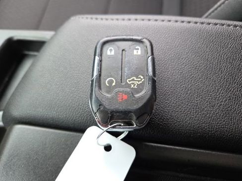 Used 2021 Chevrolet Silverado 1500 LT image 9