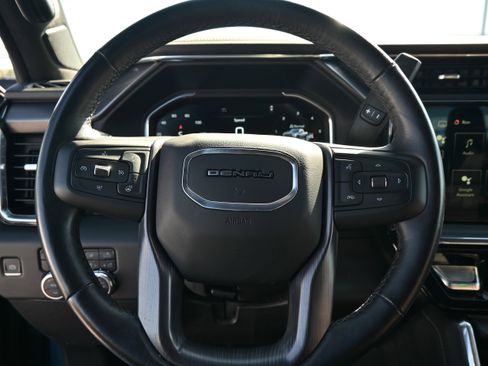 Used 2025 GMC Sierra 2500 Denali Ultimate image 19