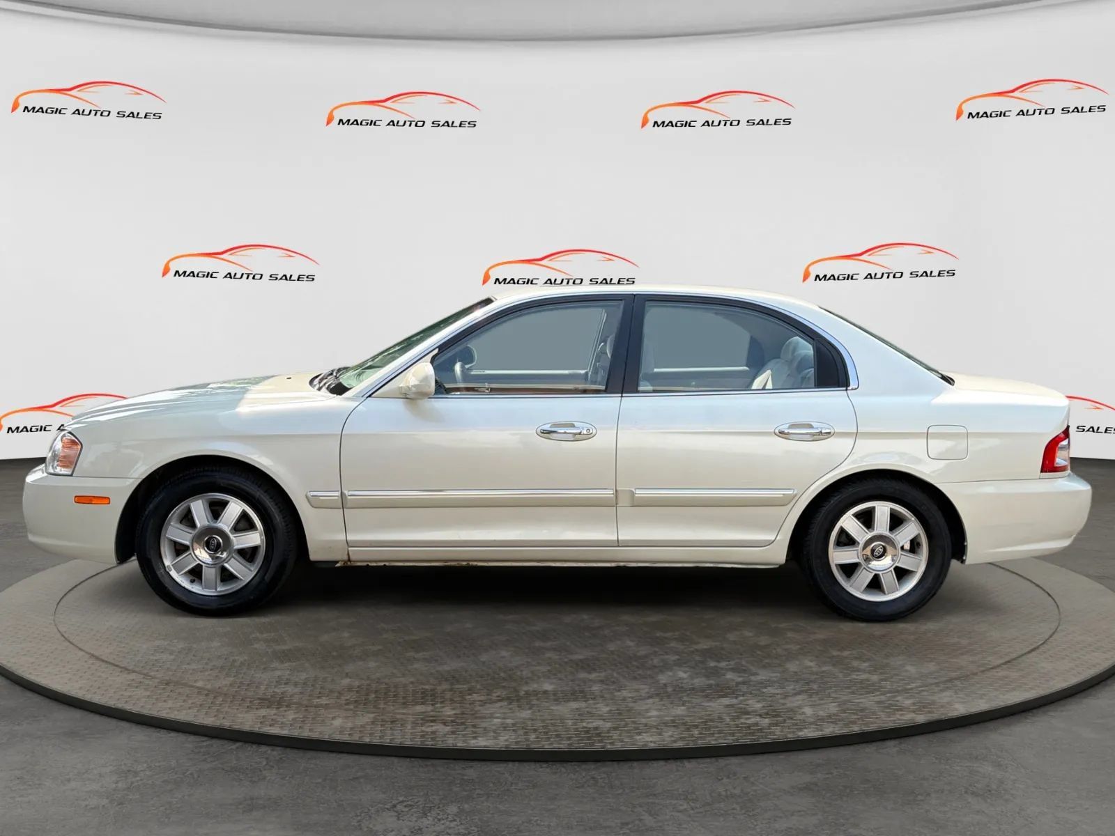 Used 2004 Kia Optima FWD image 7